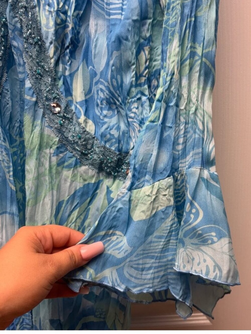 Blue Floral Beaded Sheer Blouse Top Size XL - Picture 4 of 4